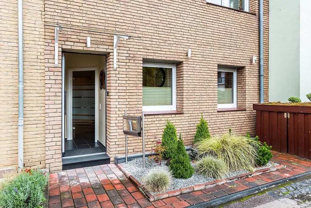 Design Apartment In Koeln Mit Terrasse location